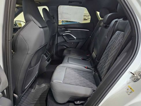 New 2025 Audi SQ5 Premium Plus AWD/4WD image 18