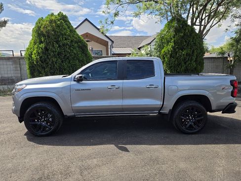Used 2025 Chevrolet Colorado Z71 w/ Z71 Convenience Package 2 AWD/4WD image 2