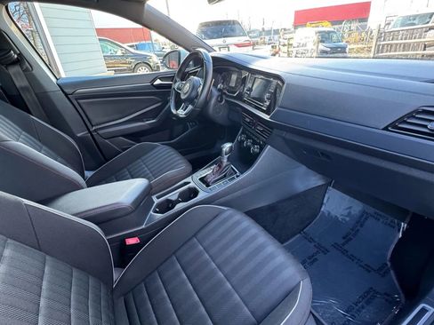 Used 2019 Volkswagen Jetta GLI image 31