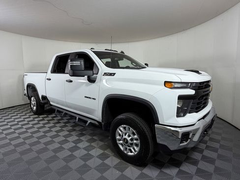 Used 2024 Chevrolet Silverado 2500 W/T AWD/4WD image 1