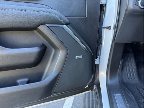 Used 2021 GMC Yukon Denali w/ Denali Premium Package AWD/4WD image 19
