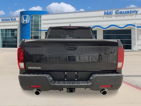 New 2026 Honda Ridgeline Black Edition image 4