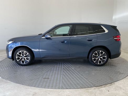 Used 2025 BMW X3 xDrive30i w/ Convenience Package image 2