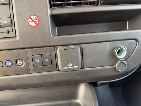 Used 2025 GMC Savana 3500 LT w/ LT Preferred Equipment Group image 19