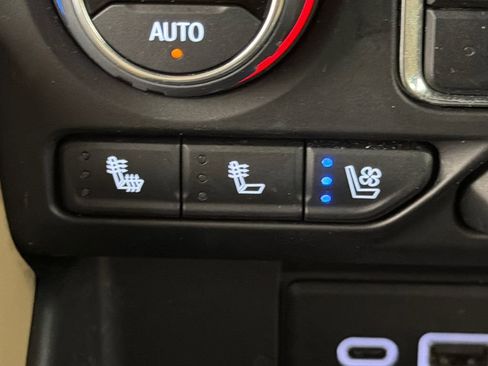 Used 2024 Chevrolet Tahoe Premier image 31