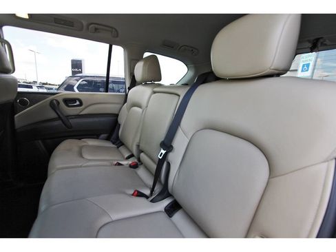 Used 2023 INFINITI QX80 Premium Select w/ All-Season Package RWD image 32