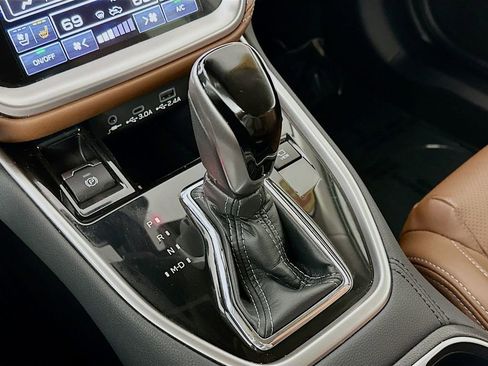 Used 2023 Subaru Outback Touring image 23
