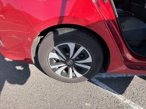 Used 2017 Toyota Prius Prime Advanced image 15