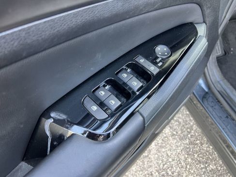 Used 2023 Kia Sportage EX image 15