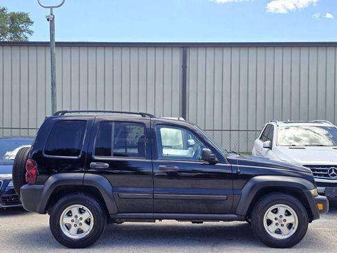 Used 2006 Jeep Liberty Sport AWD/4WD image 3