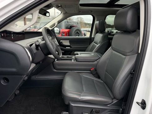 Used 2025 Ford Expedition Max Active image 14