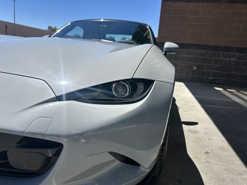 Used 2024 MAZDA MX-5 Miata Grand Touring w/ Appearance Package RWD image 10
