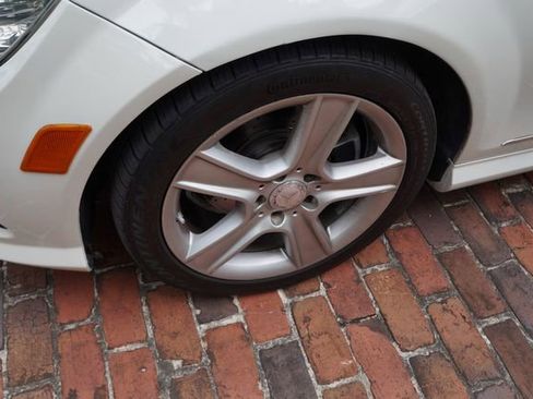 Used 2010 Mercedes-Benz C 300 Sedan image 30