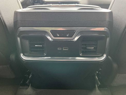 Used 2024 Chevrolet Silverado 3500 High Country image 16