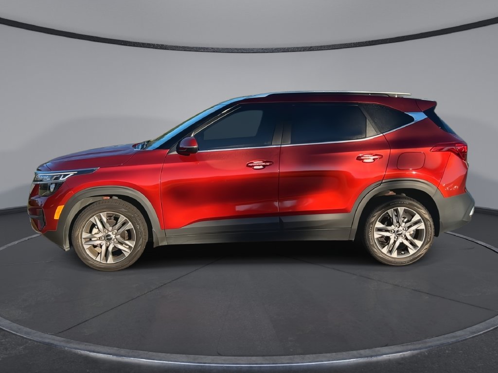 Used 2023 Kia Seltos S w/ Navigation Package FWD image 5