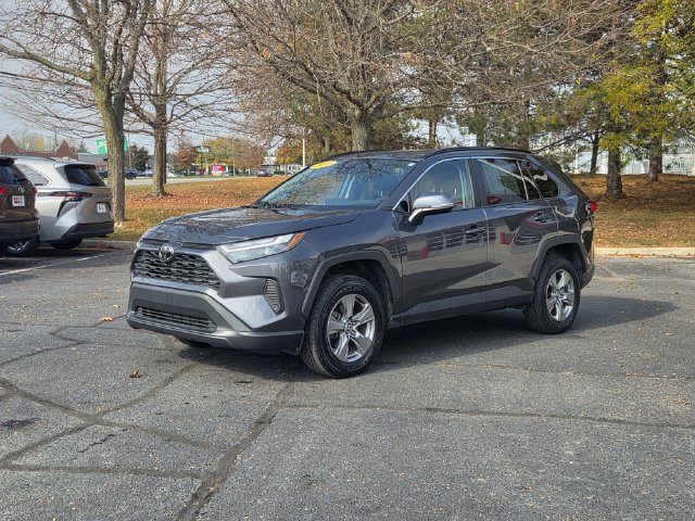Used 2024 Toyota RAV4 XLE AWD/4WD image 2
