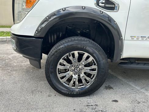 Used 2016 Nissan Titan S image 27