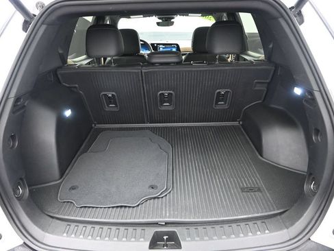 Used 2025 Chevrolet Equinox ACTIV w/ Safety and Technology Package FWD image 33