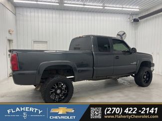 Used 2003 Chevrolet Silverado 2500 LS w/ Skid Plate Package video 2