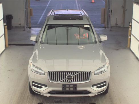 Certified 2024 Volvo XC90 T8 Ultimate image 7
