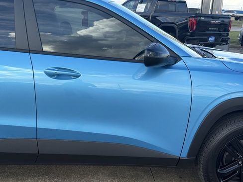 New 2025 Chevrolet Trax ACTIV w/ Sunroof Package image 8