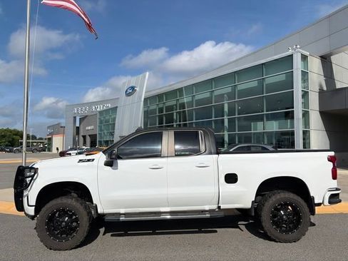Used 2019 Chevrolet Silverado 1500 RST w/ True North Edition AWD/4WD image 2