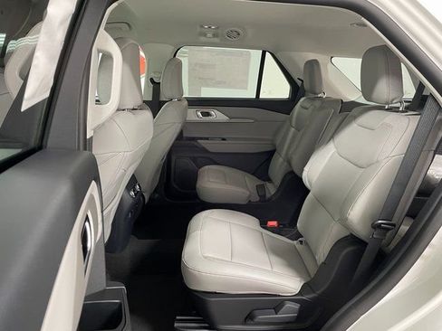 New 2026 Ford Explorer Active w/ Active Comfort Package AWD/4WD image 20