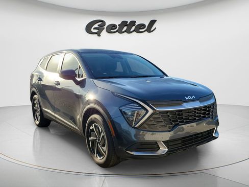 Used 2025 Kia Sportage LX FWD image 4