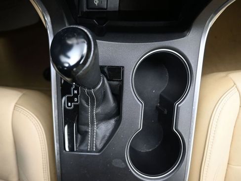 Used 2017 Toyota Camry XLE w/ Moonroof Package FWD image 9