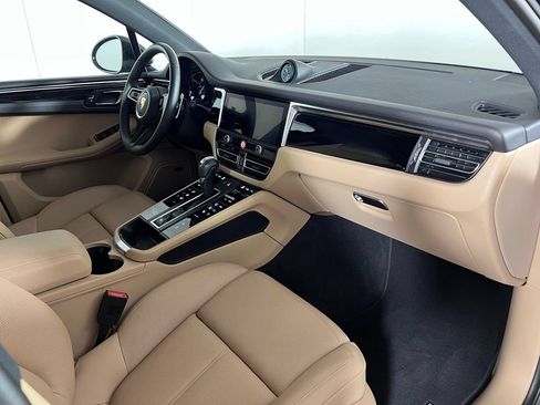 Certified 2026 Porsche Macan AWD/4WD image 19