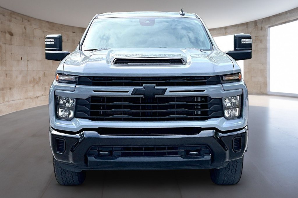 Used 2024 Chevrolet Silverado 2500 Custom w/ Custom Value Package AWD/4WD image 4