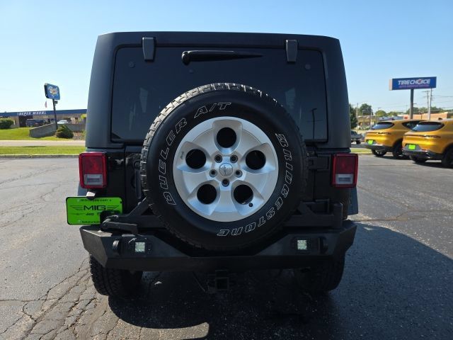 Used 2016 Jeep Wrangler Unlimited Sahara w/ Dual Top Group AWD/4WD image 6