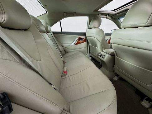 Used 2011 Toyota Camry XLE image 35