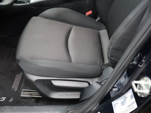 Used 2018 MAZDA MAZDA3 Sport image 34