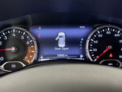 Used 2021 Jeep Renegade Latitude w/ Convenience Group image 19