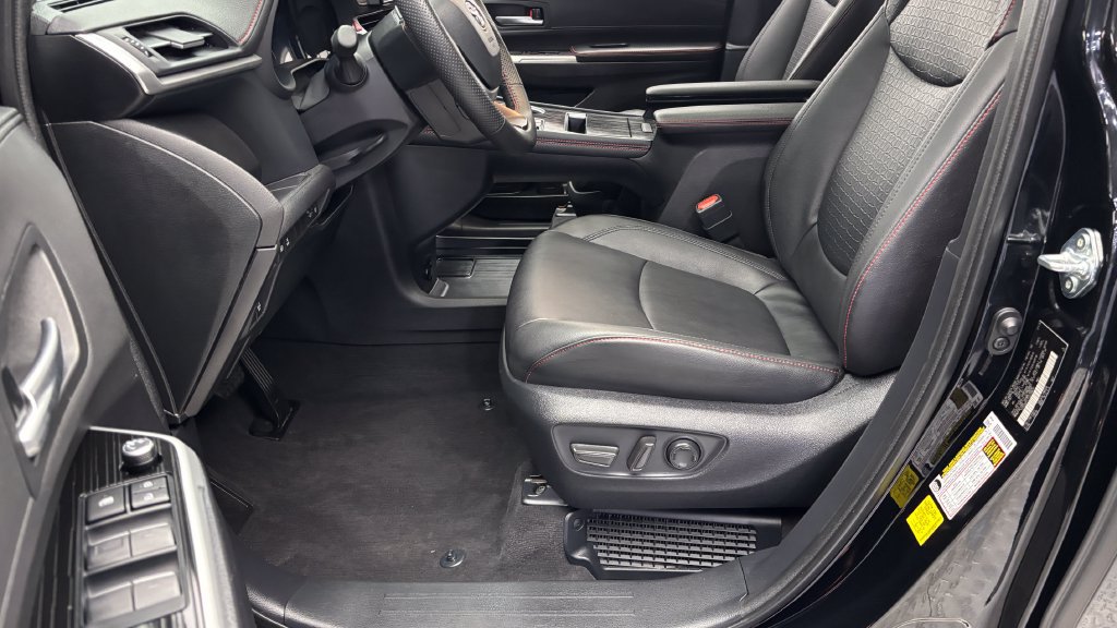 Certified 2026 Toyota Sienna XSE AWD/4WD image 13