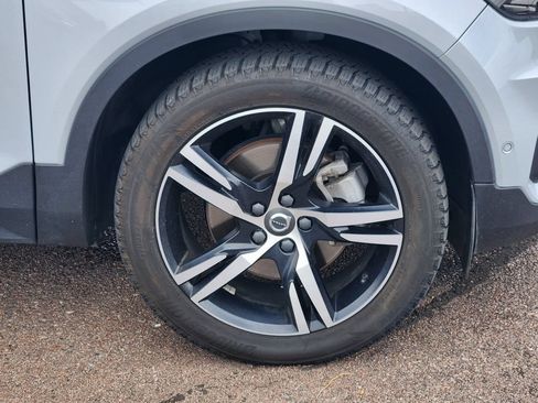 Used 2022 Volvo XC40 T5 R-Design AWD/4WD image 30