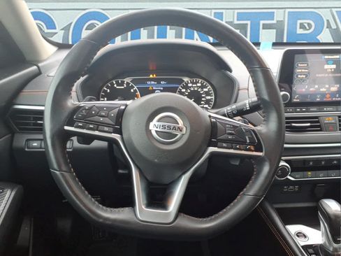 Used 2021 Nissan Altima 2.5 SR FWD image 16