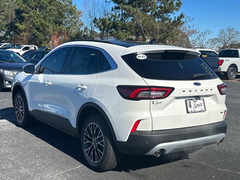 New 2025 Ford Escape SE image 45