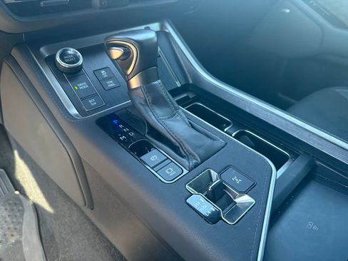 Used 2024 Lexus GX 550 w/ Accessory Package (Z1) AWD/4WD image 18