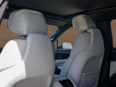 New 2026 Cadillac Lyriq Luxury w/ LPO, Floor Liner Package image 19