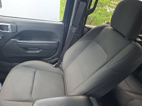 Used 2021 Jeep Wrangler Unlimited Sport AWD/4WD image 30