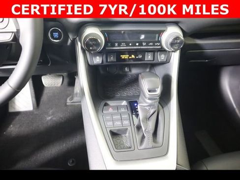 Used 2020 Toyota RAV4 XLE Premium image 30