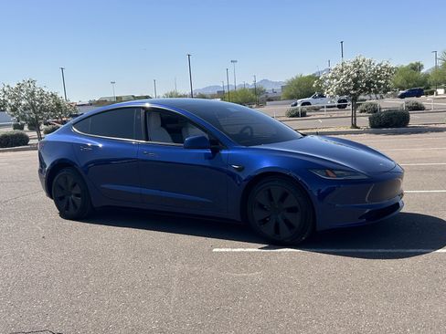 Used 2025 Tesla Model 3 Long Range AWD/4WD image 8