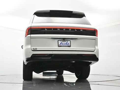 New 2026 Lincoln Navigator L Premier AWD/4WD image 42