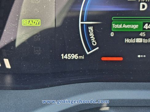 Used 2025 Toyota Camry SE image 22