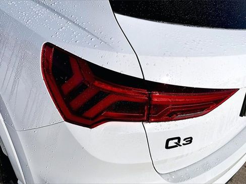 Used 2025 Audi Q3 2.0T Premium Plus w/ Premium Plus Package image 32