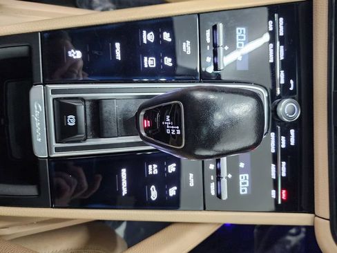 Used 2019 Porsche Cayenne AWD/4WD image 19