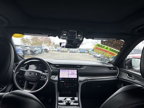 Used 2023 Jeep Grand Cherokee Overland image 20