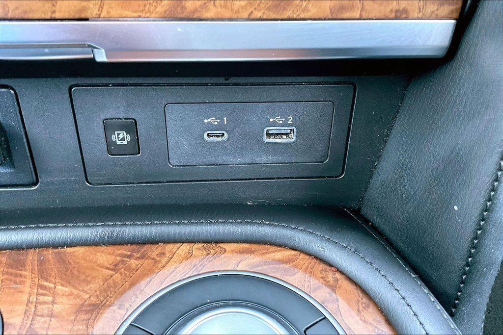 Used 2023 Nissan Armada SL RWD image 33